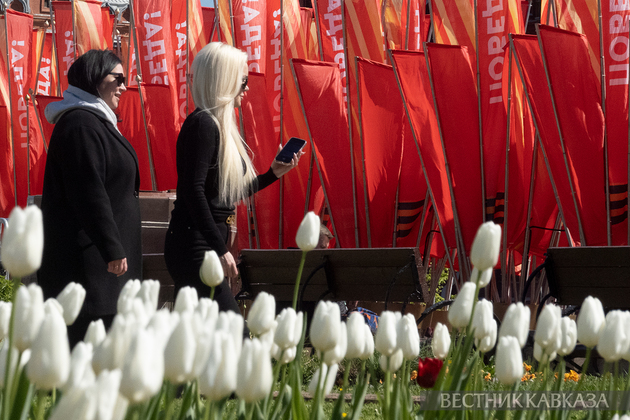 Праздничное оформление ко Дню Победы на Манежной площади