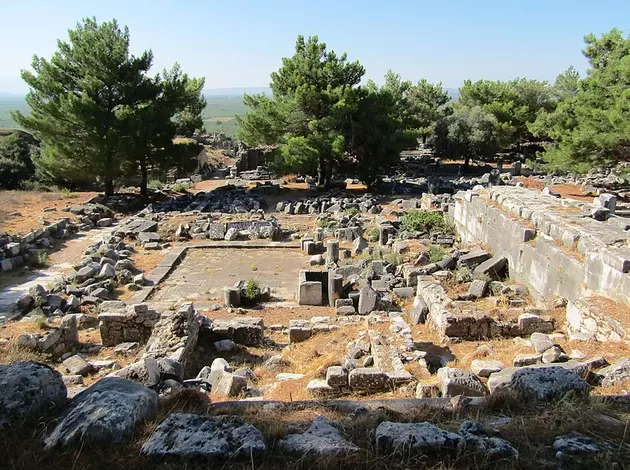 Приена: как посетить древний город с храмом Афины в Турции
