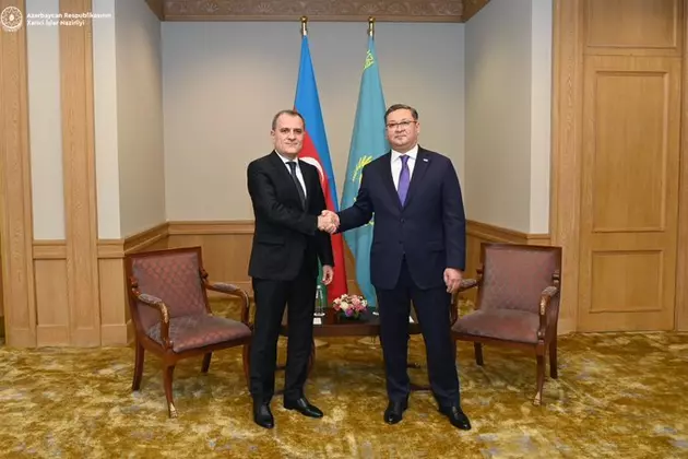 Байрамов встретился с главой МИД Казахстана