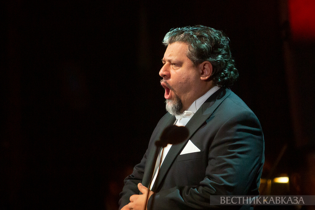 Солист Азербайджанского Государственного театра Оперы и Балета, Народный артист АР Аваз Абдулла