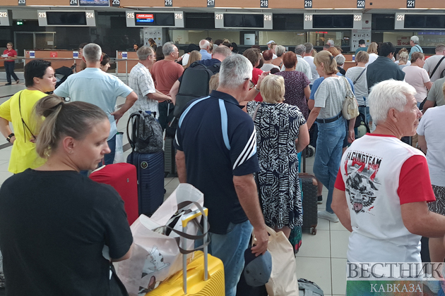 Люди в аэропорту