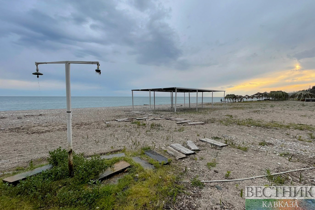 Заброшенный пляж в Абхазии