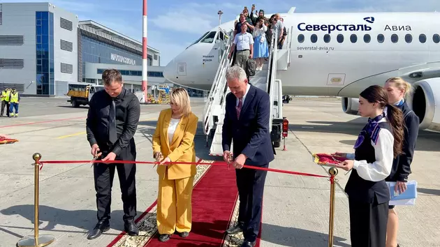 Первый самолет с туристами из Череповца торжественно встретили в Дагестане