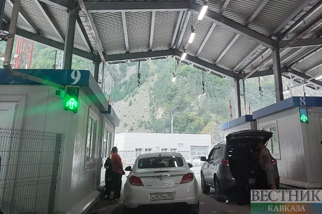 Граница России и Грузии вновь открыта для автомобилей