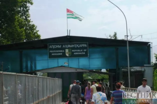 На границе России и Абхазии восстановят старый мост