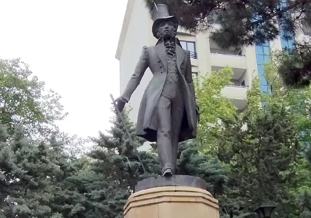 Как создавался памятник Пушкину в Баку?