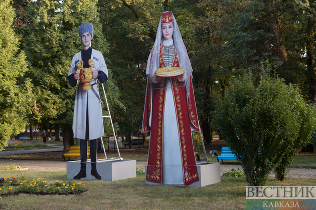 Во Владикавказе показали осетинские платья и кукол