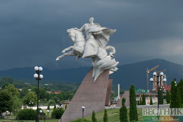 Экологи Северной Осетии посадили 400 деревьев в Парке Победы