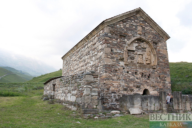 В Ингушетии возобновились службы в одном из древнейших христианских храмов России