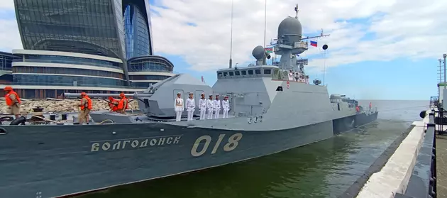 Российские корабли совершают дружественный визит в Баку