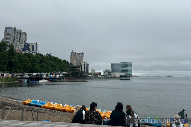 Отдыхающие во Владивостоке