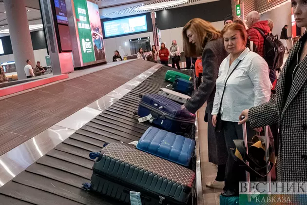 Двое грузчиков попались на краже багажа в аэропорту Стамбула