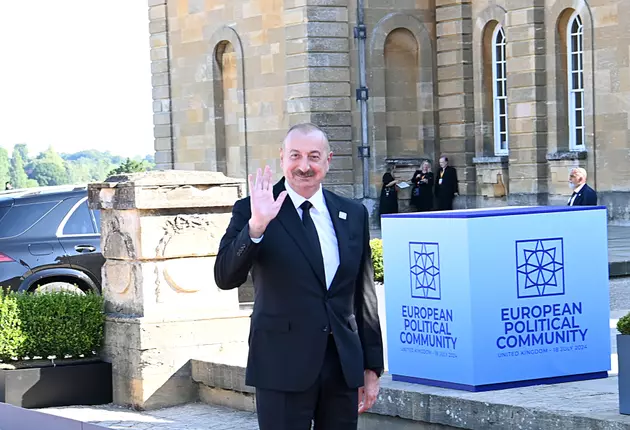 Ильхам Алиев показал в Оксфорде, как идут переговоры с Арменией