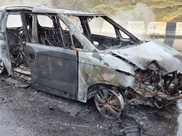Минивэн с экскурсантами в Дагестане сгорел в ДТП