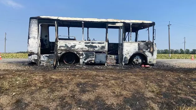 Автобус самовоспламенился в Брюховецком районе Кубани