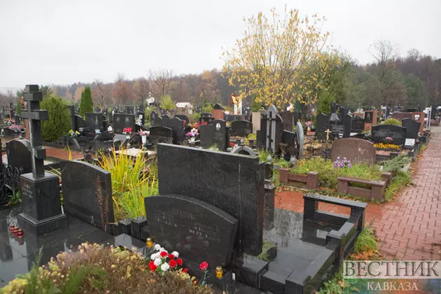 Взятки за места на кладбище вымогали в Сочи