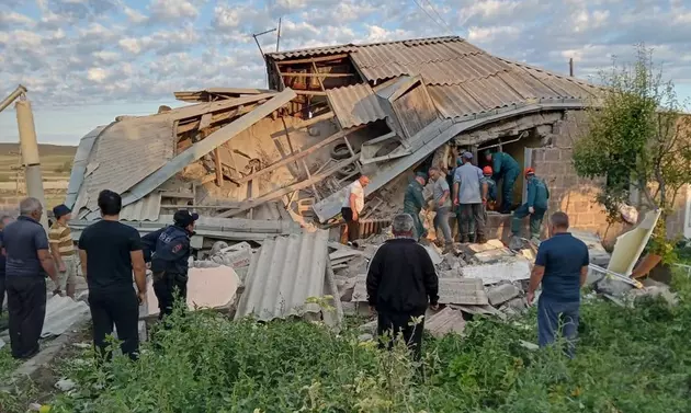 Взрыв "сложил" дом в Ширакской области Армении