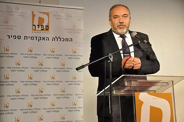 Авигдор Либерман: Задача Ирана максимально истощить Израиль в войне с ХАМАСом и "Хезболлой"