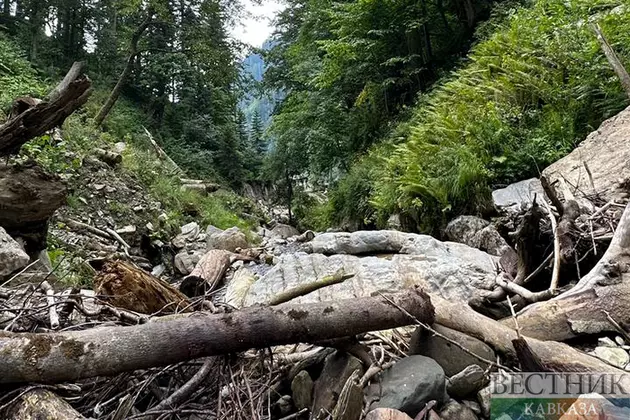 Водопады на реке Менделихе в Красной поляне