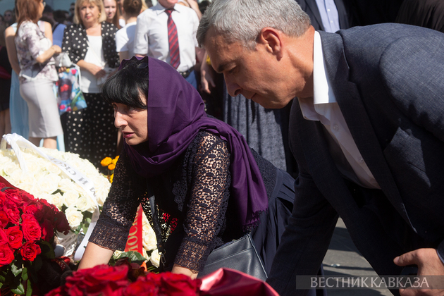 Теракт в Беслане: память жертв почтили в Москве