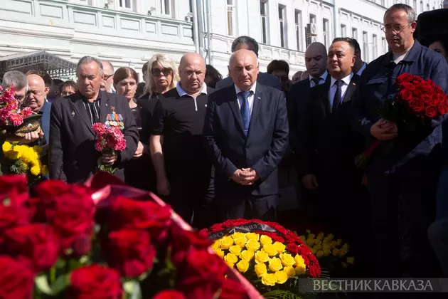 Теракт в Беслане: память жертв почтили в Москве