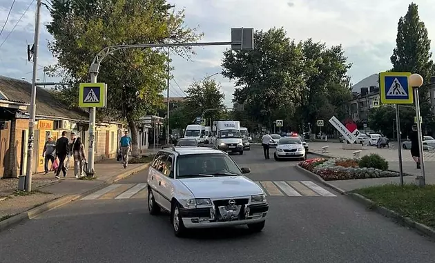 Вождение без прав: легковушка сбила пенсионерку в Минводах