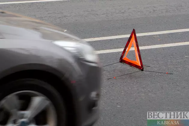 Автобус съехал с моста в Казахстане: водитель в коме