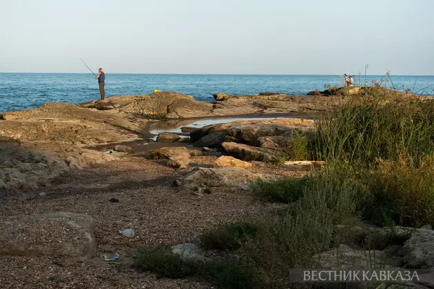 Дикий пляж в Дербенте