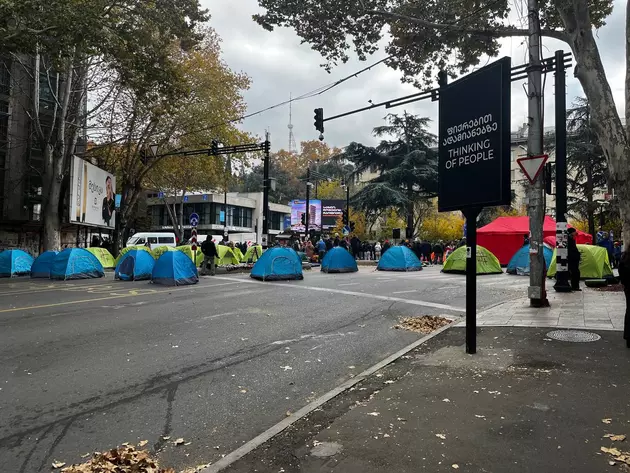 Обстановка в Тбилиси сегодня: оппозиция продолжает протест