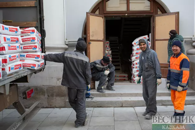 Рабочие на стройке