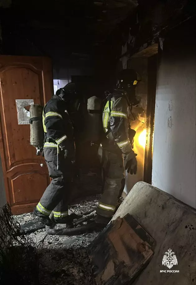 Общежитие загорелось ночью в Махачкале