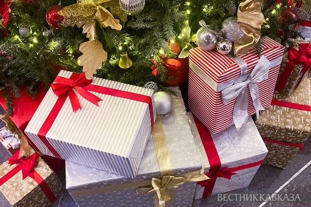 Подарки под ёлкой