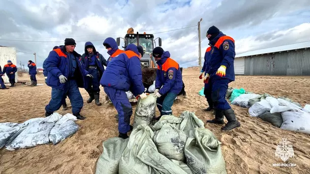 С пляжей Кубани убрали более 3 тыс тонн загрязненного грунта