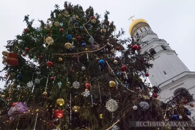 Новогодняя елка на Соборной площади Кремля