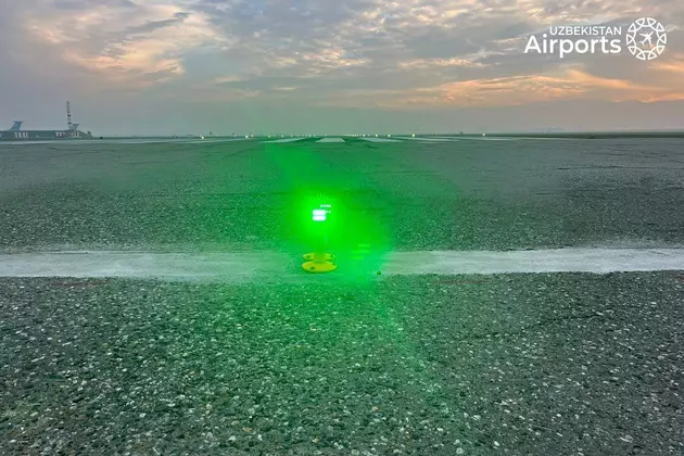 Аэропорт Ферганы сменил на новое свое светосигнальное оборудование