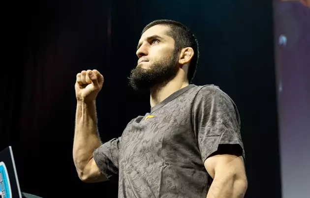 Ислам Махачев