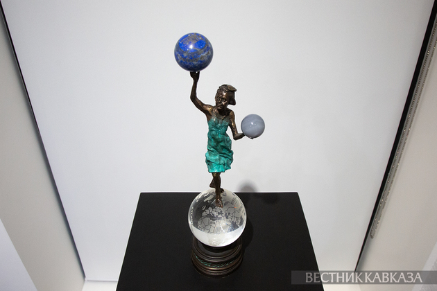 Открытие выставки “Школа Рукав“