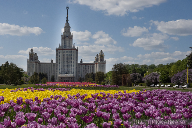 Главное здание МГУ
