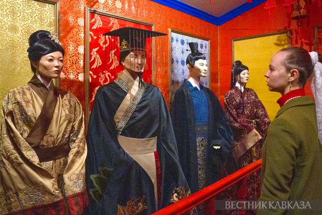 Дворец императора на Манежной площади