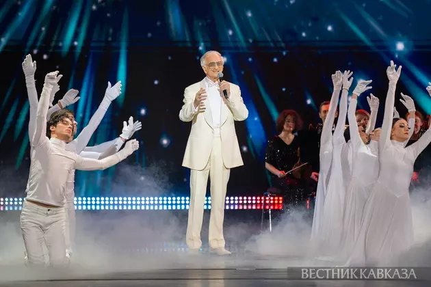 Полад Бюльбюль оглы и Государственный ансамбль танца Азербайджана