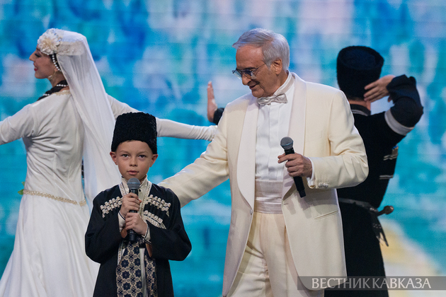 Полад Бюльбюль оглы и Полад Бюльбюль (младший)