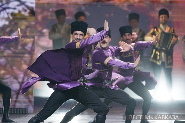 Выступление Государственного ансамбля танца Азербайджана