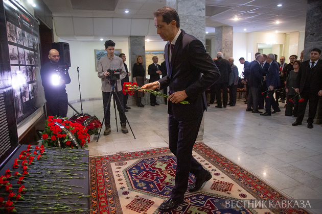 Посол Азербайджана в России Рахман Мустафаев во время памятного мероприятия, посвященного Черному январю