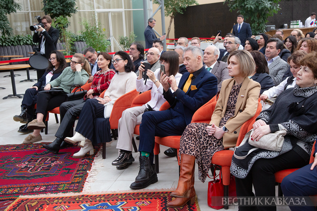 Павильон "Азербайджан" запустил проект "Точка зрения". Первый гость – посол Рахман Мустафаев