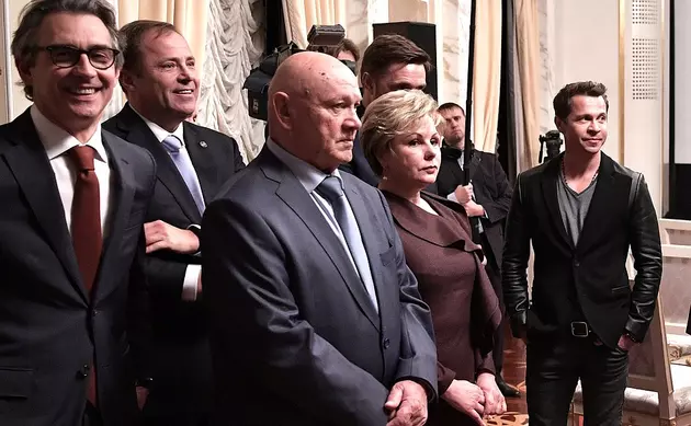 Перед началом встречи съемочной группы фильма «Салют-7» с Владимиром Путиным