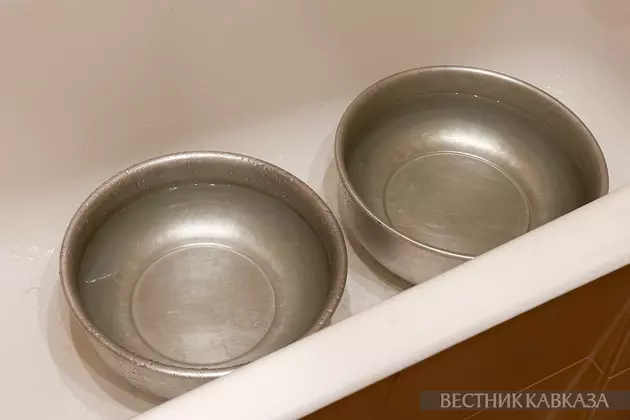 Таз с водой