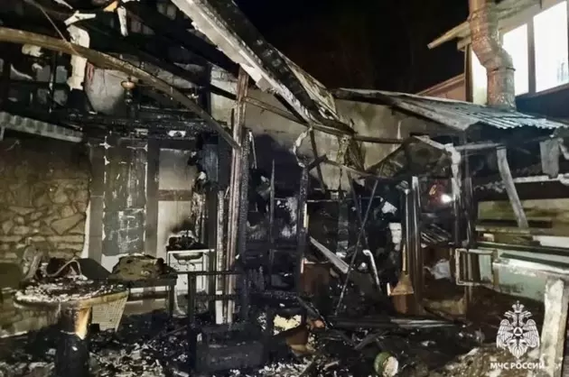 Замыкание привело к пожару в крольчатне в Ставрополе