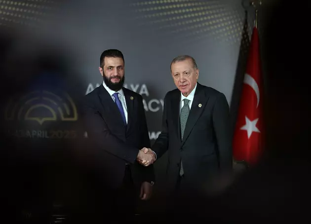 Эрдоган обсудил с Ахмедом аш-Шараа ситуацию в Сирии