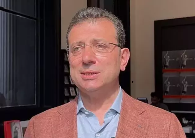 Турецкий суд отказался освободить мэра Стамбула