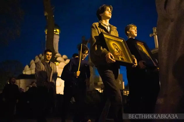 Крестный ход на Пасху в Донском монастыре